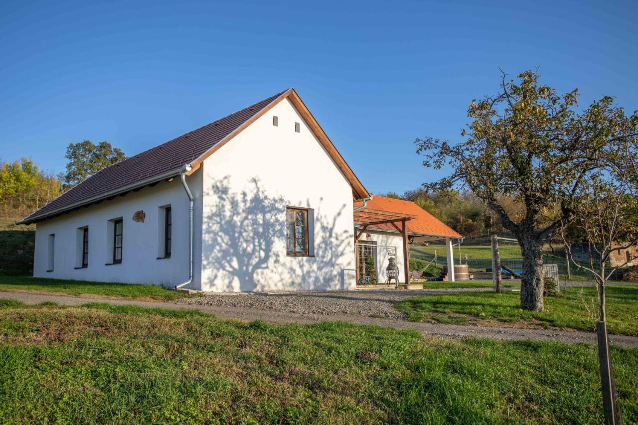 Kishosszuret Vendeghaz Hotel Pecsvarad Bagian luar foto