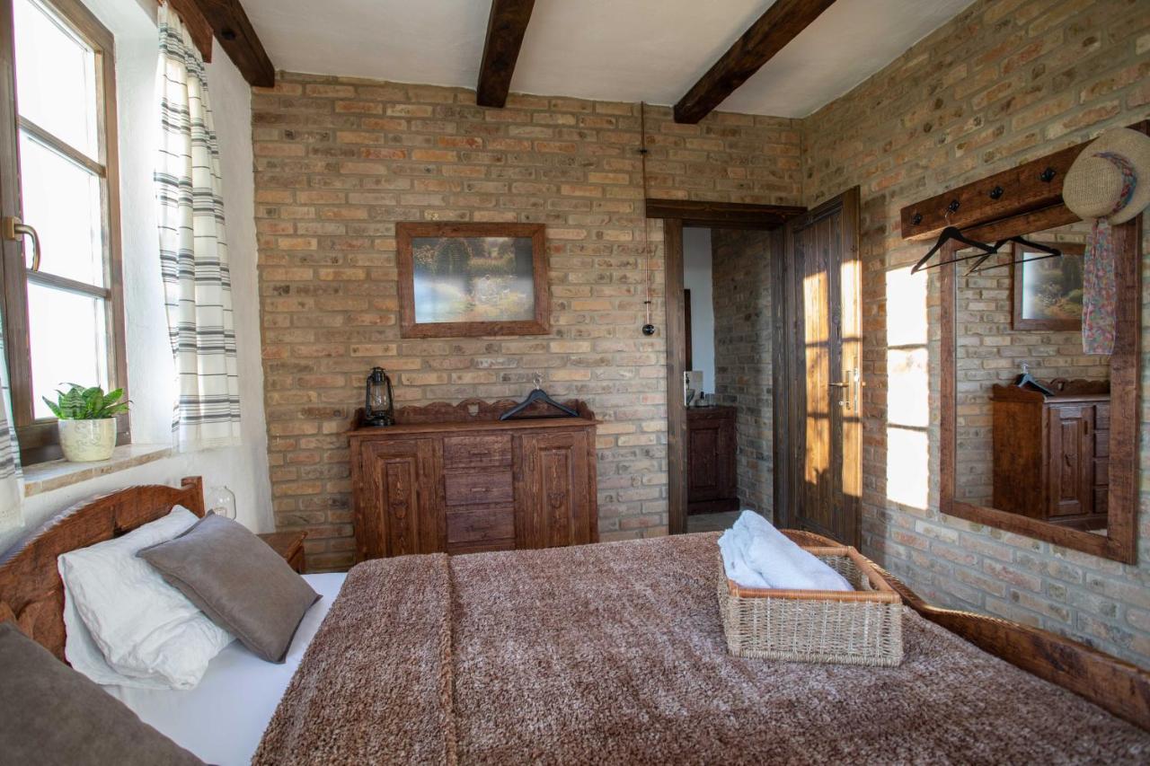 Kishosszuret Vendeghaz Hotel Pecsvarad Bagian luar foto