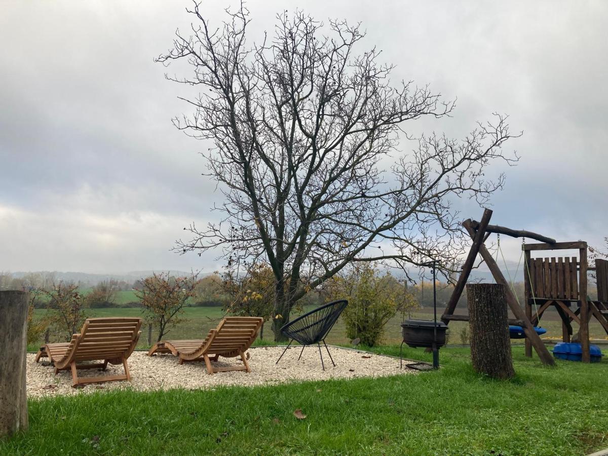 Kishosszuret Vendeghaz Hotel Pecsvarad Bagian luar foto