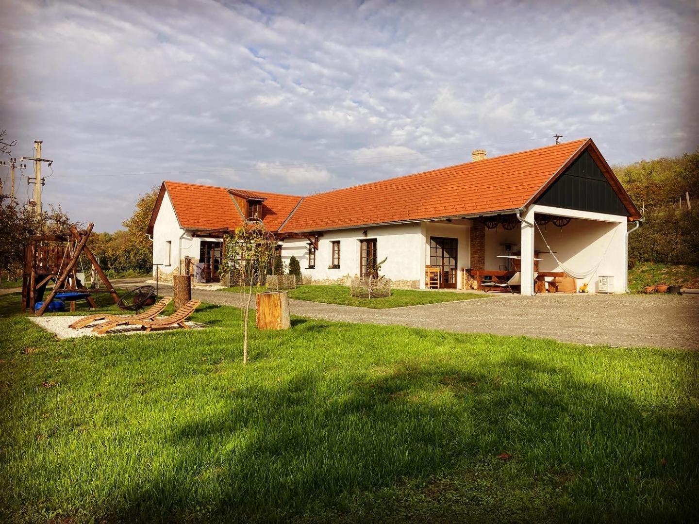Kishosszuret Vendeghaz Hotel Pecsvarad Bagian luar foto