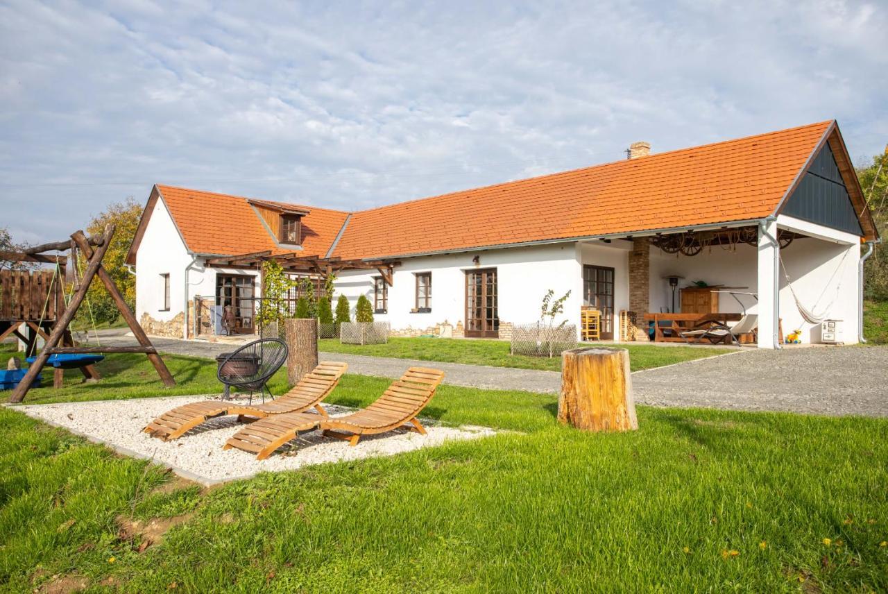 Kishosszuret Vendeghaz Hotel Pecsvarad Bagian luar foto
