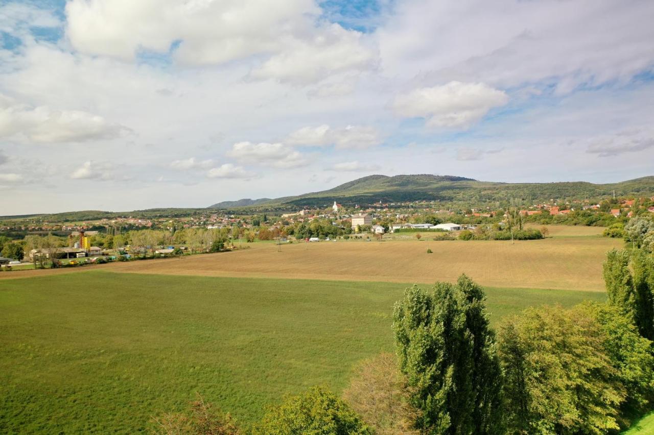Kishosszuret Vendeghaz Hotel Pecsvarad Bagian luar foto