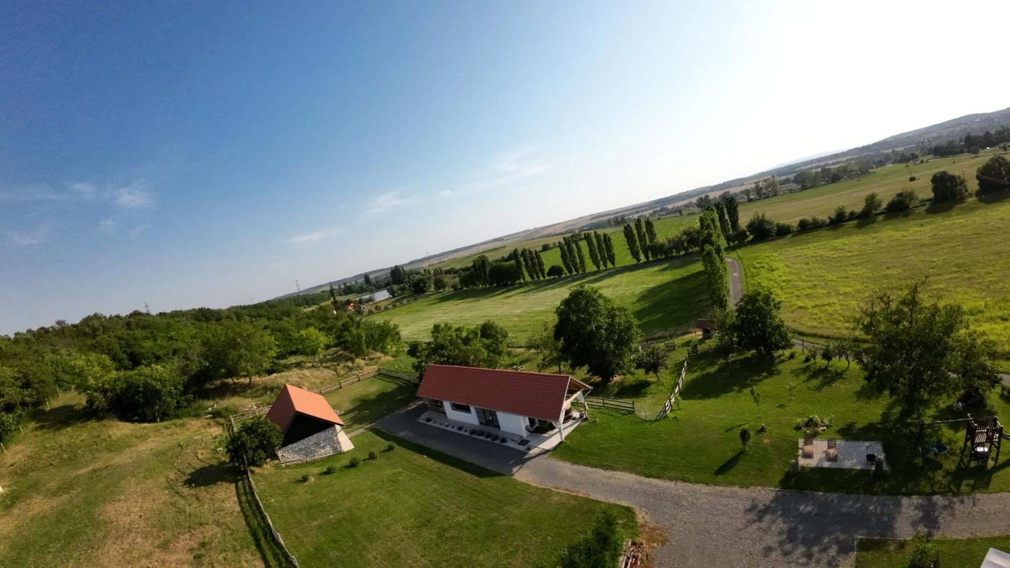 Kishosszuret Vendeghaz Hotel Pecsvarad Bagian luar foto