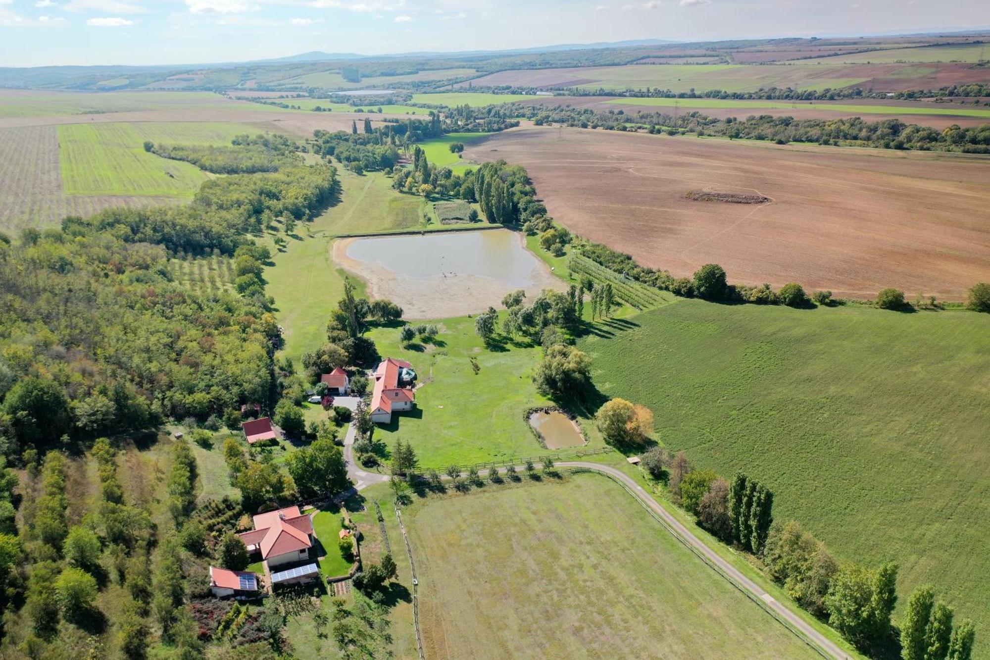 Kishosszuret Vendeghaz Hotel Pecsvarad Bagian luar foto